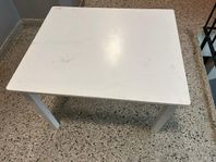 Vitt litet bord