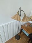 äldre golvlampa