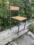 Stol Vintage , stapelbar vacker patina finns 30st