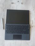 Microsoft Surface Pro 5 (2017)  | 12.3" | 4 GB | 128 GB SSD 