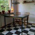 Retro köksbord bortskänkes