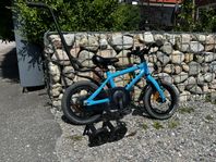 White 12” cykel, perfekt första cykel 