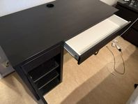 skrivbord 