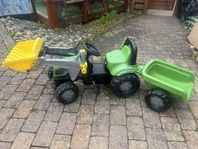 Tramptraktor med släp