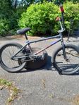 bmx 20' med tillbehör 