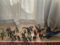 16 olika figurer/leksaker  