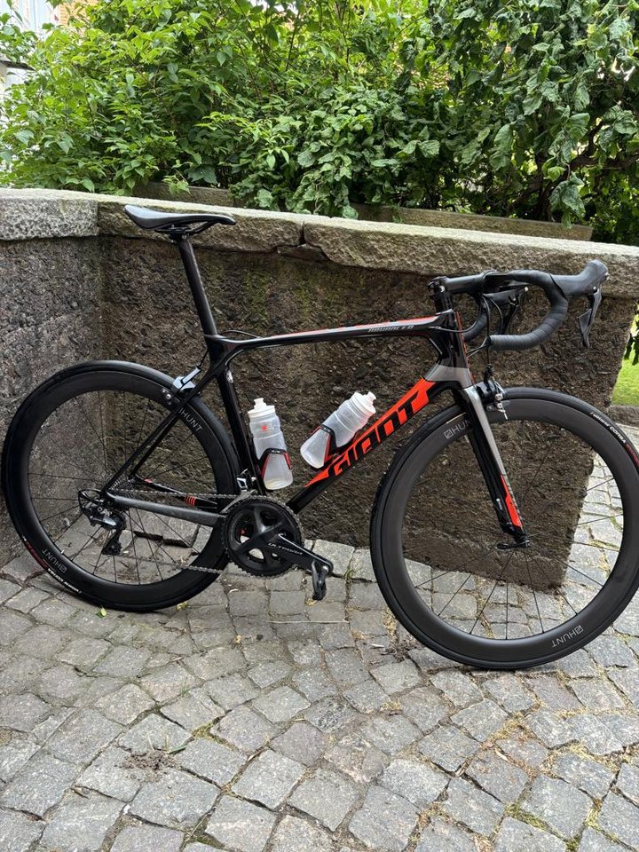 Giant TCR advanced - kolfiber...