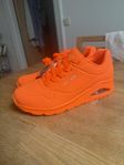 Sketchers storlek 39