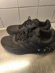 Adidas skor