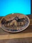 Piteå SOUVENIRS:Tallrik - Piteå kyrka. 