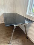 Glasbord skrivbord