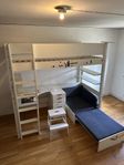 Loftsäng eller barnsäng med skrivbord