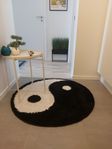 Round carpet