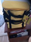 En MARANELLO väska mått: 30x22x17. Perfekt för f