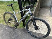 MTB Rock Machine Manhattan 90-29 Silver/Svart