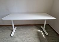 Skrivbord 