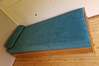 Dyschatell (Dyscha, bäddsoffa med lock)