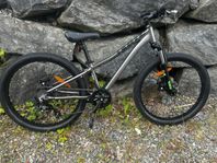 white 240 comp cykel