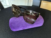 Eleganta Gucci solglasögon
