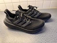 Adidas Ultraboost Light - nyskick! (44 2/3)
