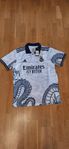 Real Madrid fotbollströja NY