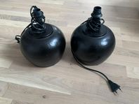 2 st bruna bordslampor utan skärm