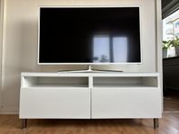 TV-möbel med elegant glasskiva