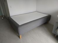 IKEA SKOTTERUD säng 120x200