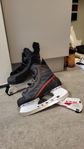 Skridskor Revolution Pulse X med CCM skridskoskydd
