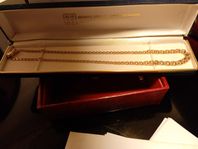 Elegant Halsband är i 18 karat Guld Bismarck