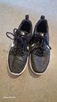 Nike skor i skinn, storlek 41.