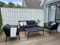 Loungeset (soffa, två fåtöljer och lågt bord)