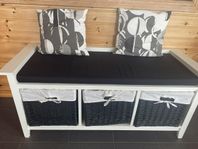 Hallmöbel, byrå, lampa 