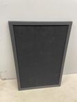 Svart anslagstavla 60 x 40 cm – Perfekt för hem eller kon