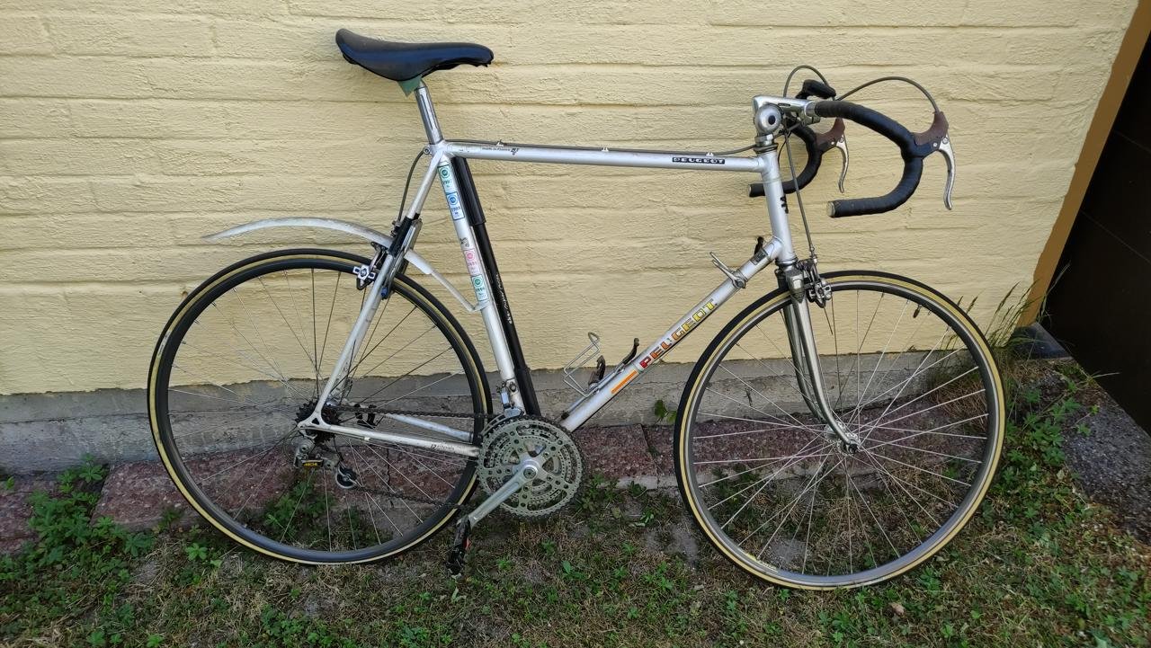 Peugeot racer