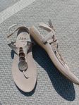 Nya sandaler stl 36 i mjukt skinn