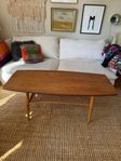 50-tals soffbord i teak och rotting