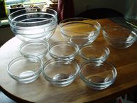 Glasskålar totalt 11 st i olika storlekar i samma design