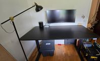 Elektriskt höj och sämkbart datorbord (IKEA Bekant)