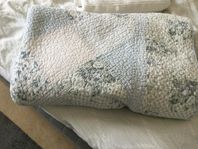 överkast, 250 x 250, vändbart, vitt på andra sidan!