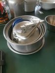 Fina gamla camping kokkärl i aluminum