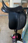 Morris Nolan dressyrsadel adj 16,5” 