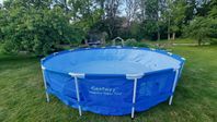 Pool ovanmark