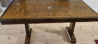 Matsalsbord (160-266cm) och 8 (4x2) stolar