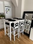 Barbord och stolar