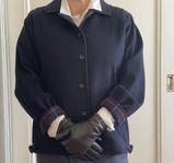 Elegant ulljacka från Burberry. Aldrig använd.Unisex.Helt 