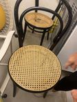 Thonet-stolar, hästens sänggavel och gungstol