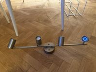 Snygg taklampa med spotlights