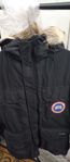 Jacka Canada Goose 2800 kr
