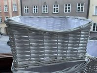 vita korgar till badrum eller hall?
